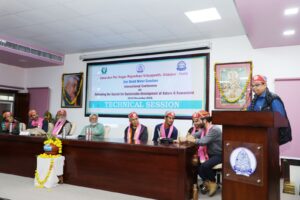 उदयपुर में हुए विश्व जल सम्मेलन के सत्र को सम्बोधित करते ग्लोबल बिहारी के प्रधान संपादक दीपक पर्वतियार
